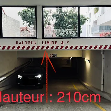 Lumiere Parisienne Moderne Lumineux Et Spacieux De 66m2 Metro L13 Parking Terrasse Et Ascenseur