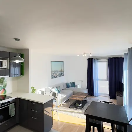 Lumiere Parisienne Moderne Lumineux Et Spacieux De 66m2 Metro L13 Parking Terrasse Et Ascenseur * 말라꼬프