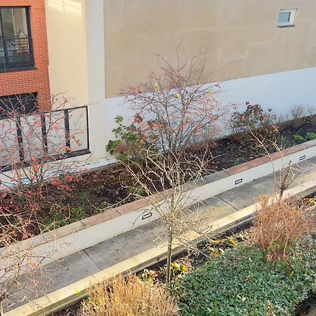 Lumiere Parisienne Moderne Lumineux Et Spacieux De 66m2 Metro L13 Parking Terrasse Et Ascenseur Appartement Malakoff